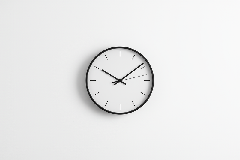 Modern Minimalist Wall Clock - Black & White